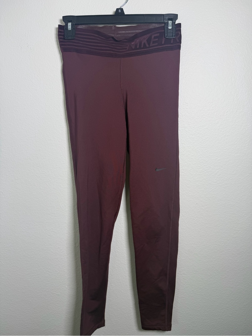 Nike Maroon High-Waist Performance Leggings Velvet Waist Size S